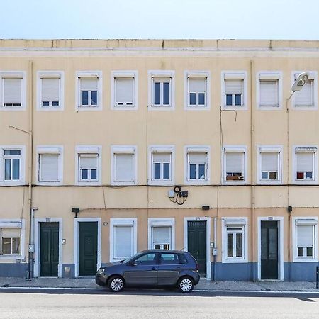 Vita Portucale ! Bright Campo Ourique W/ Terrace Lisabona Exterior foto