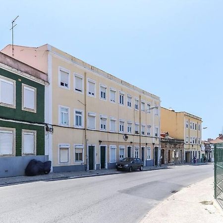 Vita Portucale ! Bright Campo Ourique W/ Terrace Lisabona Exterior foto