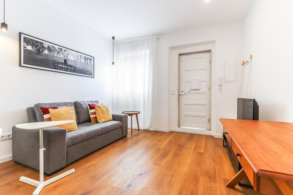 Vita Portucale ! Bright Campo Ourique W/ Terrace Lisabona Exterior foto