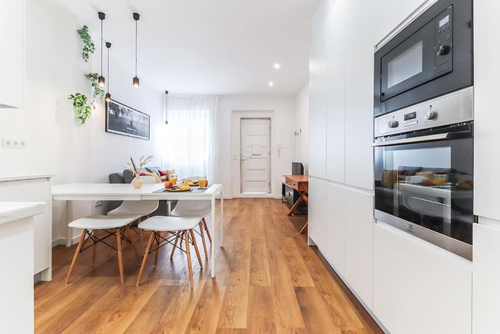 Vita Portucale ! Bright Campo Ourique W/ Terrace Lisabona Exterior foto