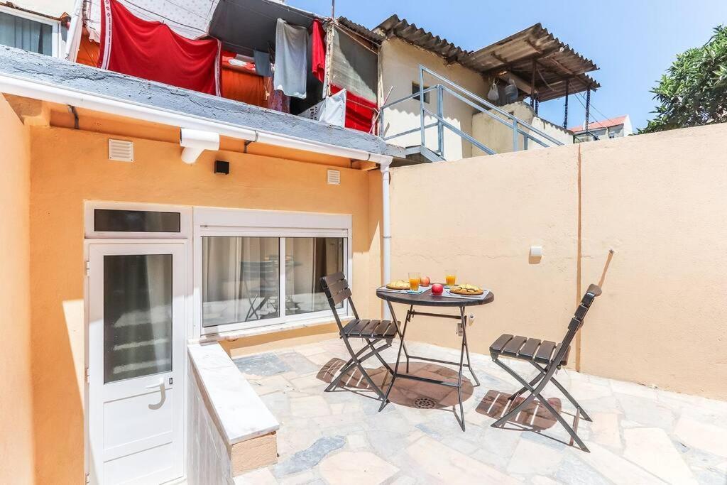 Vita Portucale ! Bright Campo Ourique W/ Terrace Lisabona Exterior foto